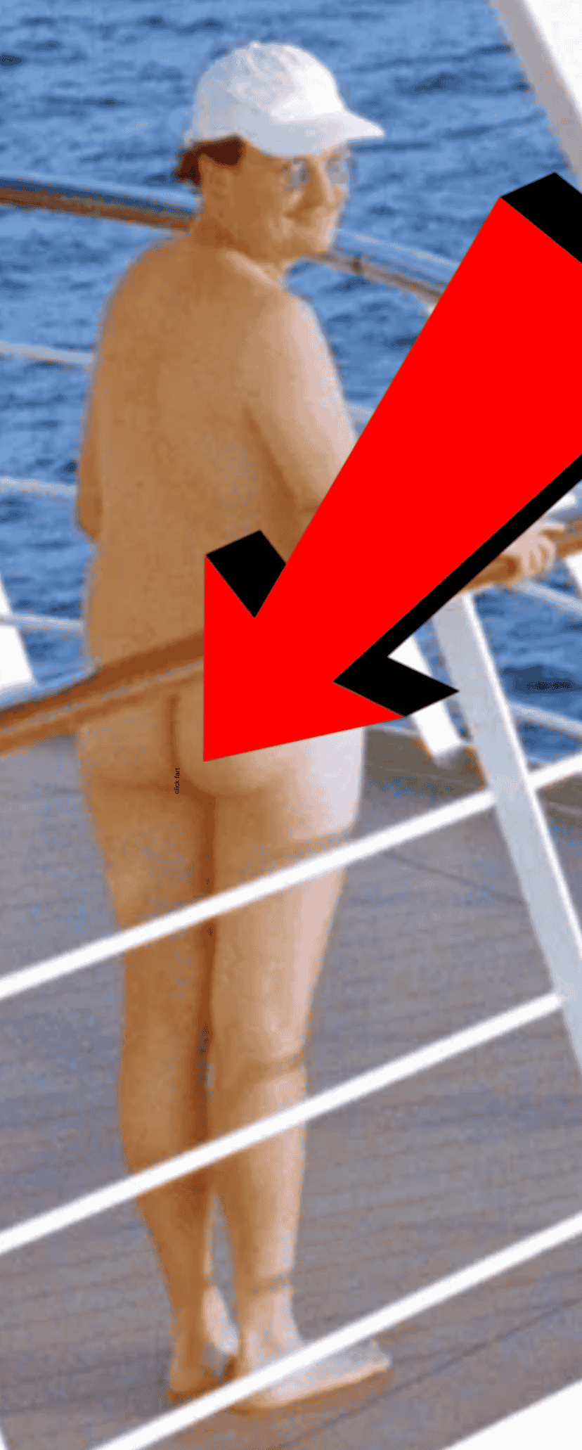 Myd butt-naked, seen from behind